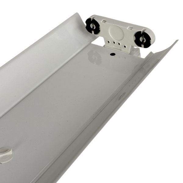 Светильник для 2*9Вт LED ламп T8 G13 0,6м с кабелем 1.5м и выключателем 27957 фото