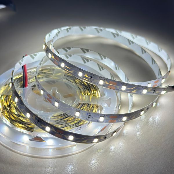Набір світлодіодної стрічки 12В SMD 2835 (60 LED/m) IP20 холодний білий 5м + блок живлення + коннектор 23400 фото