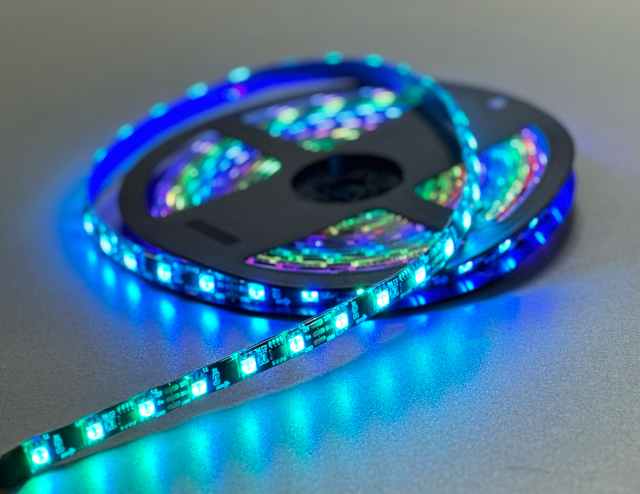Світлодіодна стрічка RGB SMD 5050 12V 60 д.м. IP65 WS2811 (ціна 1 м) чорна основа 21741 фото