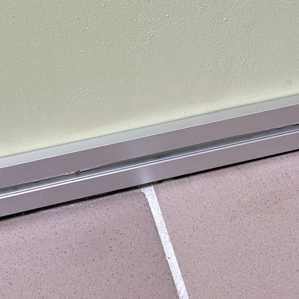 Плинтус алюминиевый с LED подсветкой LSP601 60*10 анодированный 2м ( цена 1м ) 23287 фото