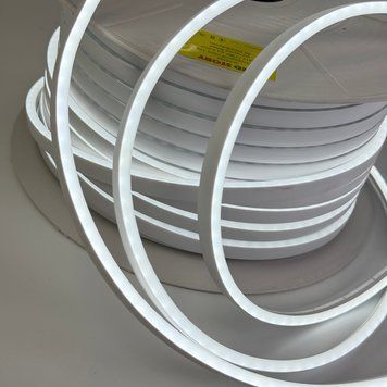 Гибкий led неон 12V SMD2835 6*12мм 120д.м. 8W белый холодный IP65 (цена 1 м) 27761 фото